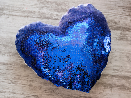 Подушка синяя сердце 40х40см (пайетки), купить в СПб