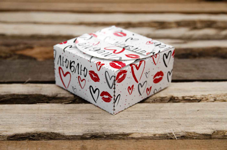 Коробочка четырехгранная «Люблю», купить в СПб